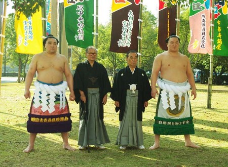 月刊・白鵬】新横綱・日馬富士に刺激され、改めて高まる「優勝」への思い | web Sportiva (スポルティーバ)